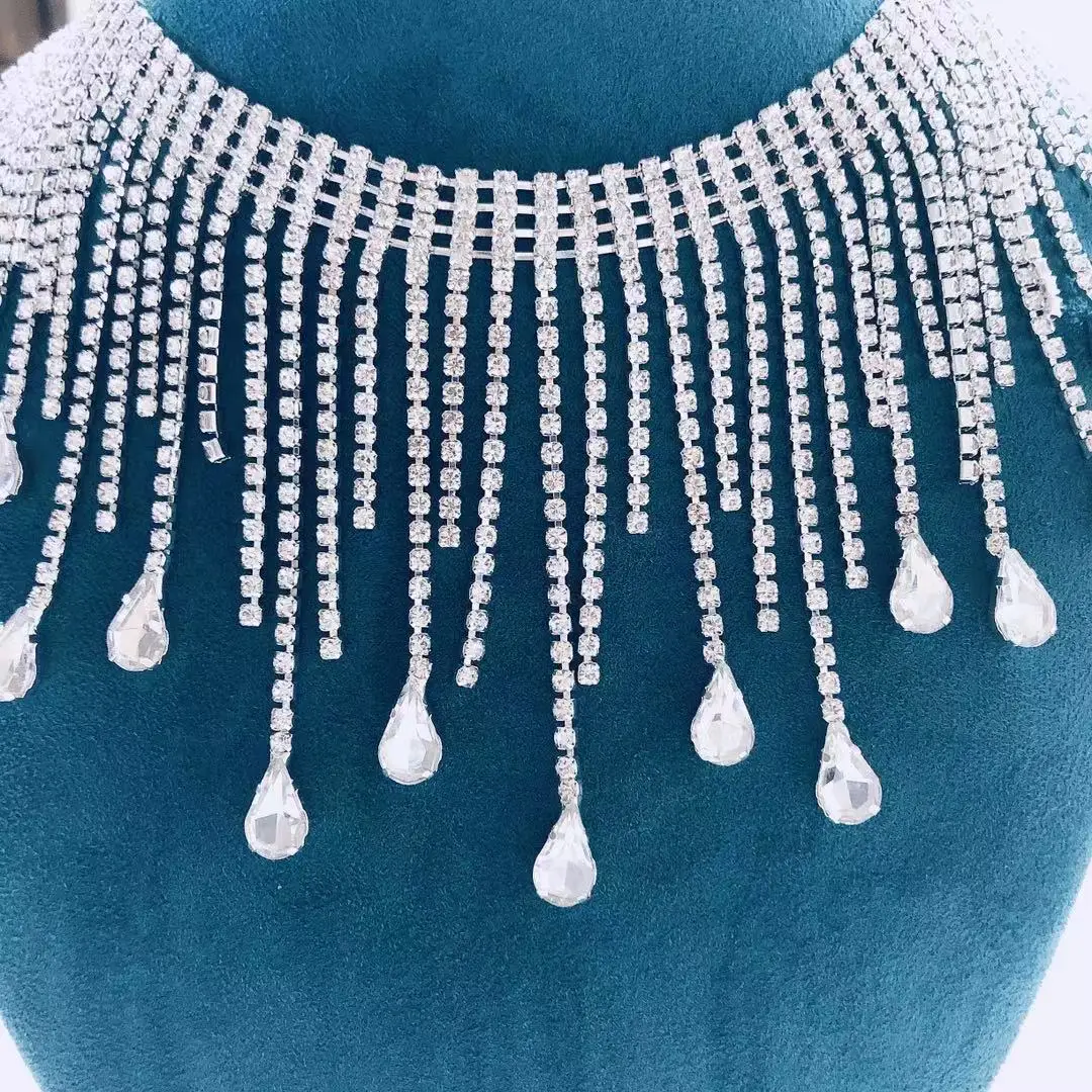 

2021 fashion luxury long flow suede Rhinestone chain necklace women's sexy Necklace Jewelry Crystal Water Drop Pendant Necklace