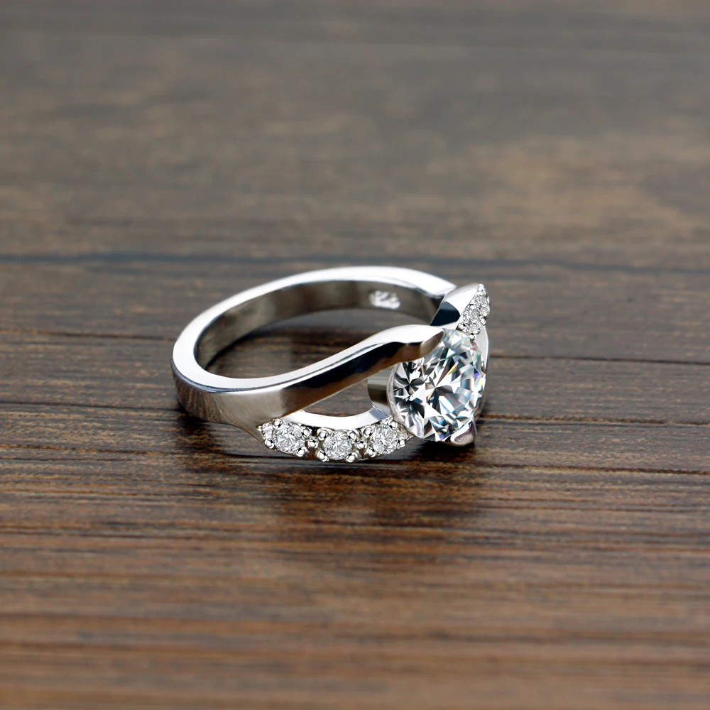 

2021 Trend Noble Women's 925 Sterling Silver Ring 9.5MM Cubic Zircon Inlaid Wedding Ring Luxury Party Charm Jewelry With Giftbox