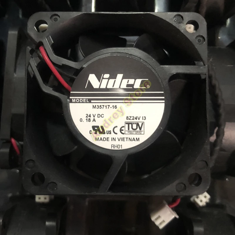

Оригинальный охлаждающий вентилятор nidec M35717-16 24V 0.18A 6025 мм