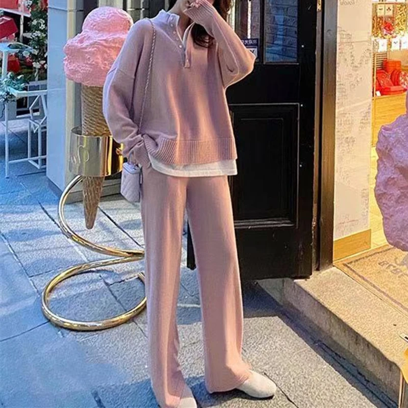 Женский трикотажный спортивный костюм REALEFT комплект из двух предметов свитер