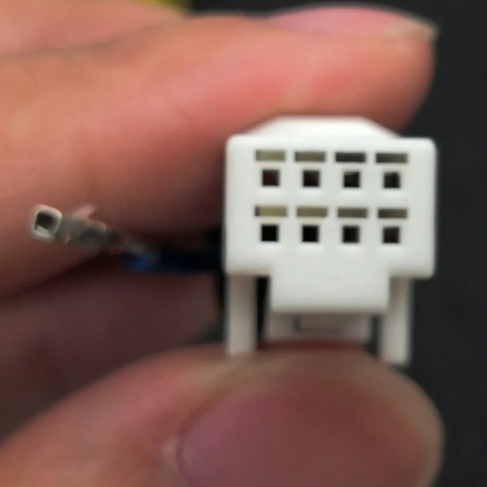 Оригинальный видео переключатель yifom 8Pin Кабель адаптер RCA для камеры заднего вида