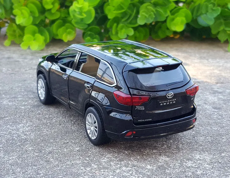 1:32 Масштаб Литой Сплав металлическая модель автомобиля SUV для TOYOTA Highlander Коллекция Модель внедорожный автомобиль звук и светильник
