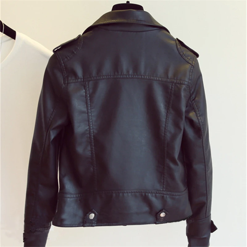 Женская короткая мотоциклетная куртка из искусственной кожи большого размера с