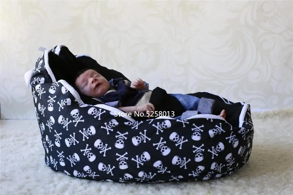 Пиратская основа в виде черепа с розовыми черными синими серыми топами детский