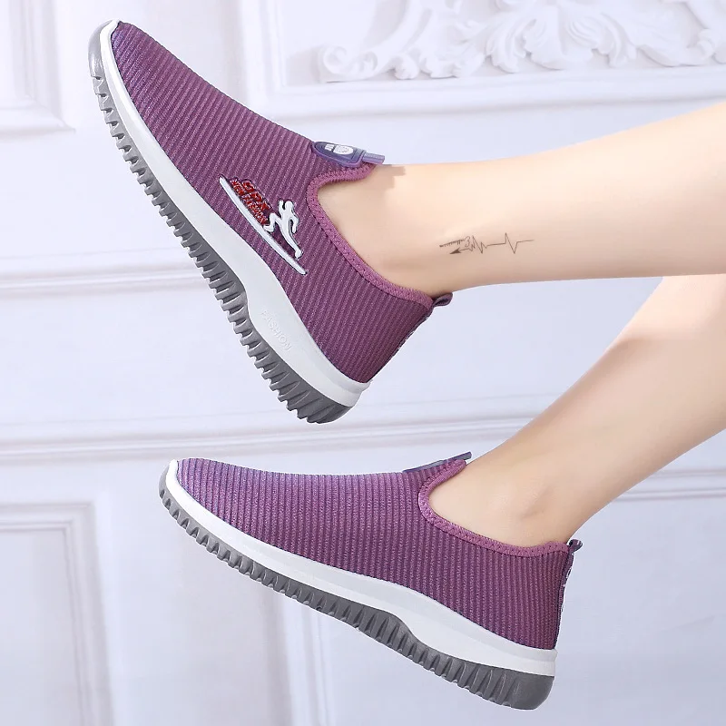 

Cloth shoes women's spring and autumn anti slip soft sole mother net shoes