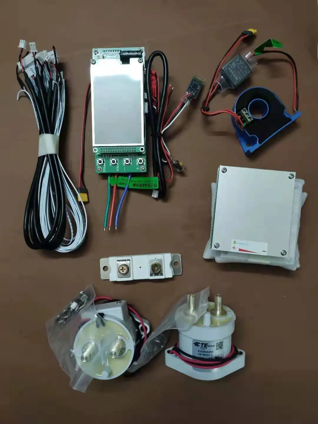Умный BMS-монитор с ЖК-дисплеем совместим LTO /LiFePO4/li-ion несколькими аккумуляторами |