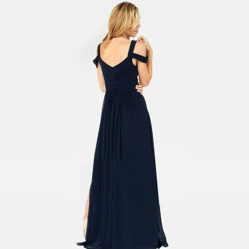 Женское длинное кружевное платье VOLALO темно синее на тонких бретельках с открытой