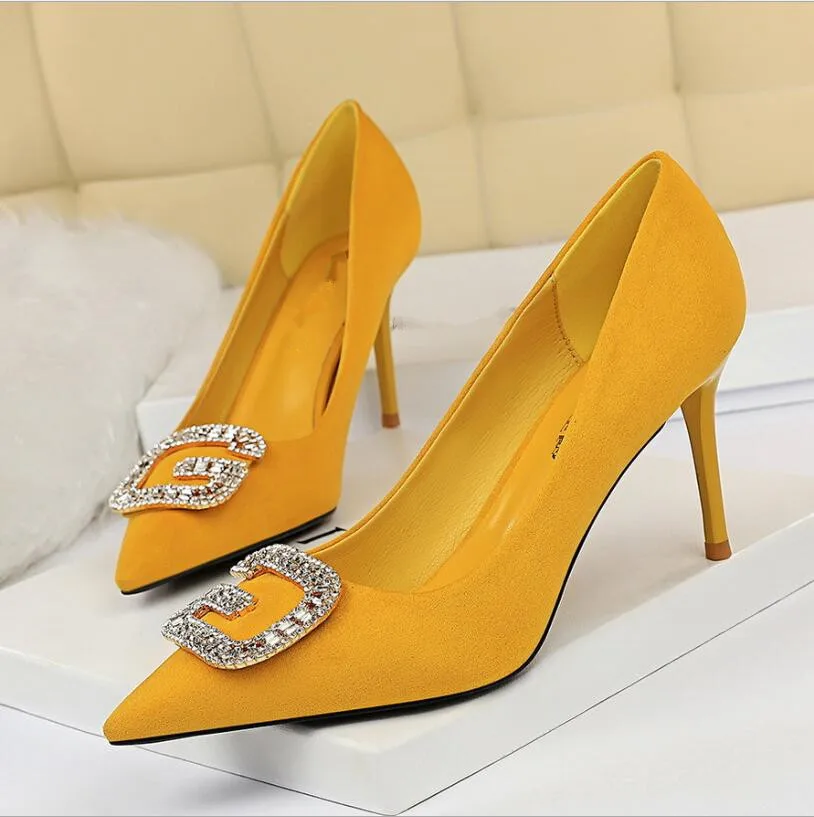 yellow CHAISHOU/женские модные туфли-лодочки на высоком тонком каблуке 10 см размера плюс 43, шелковые туфли с острым носком, зеленые стразы, F-171 - Цвет: yellow