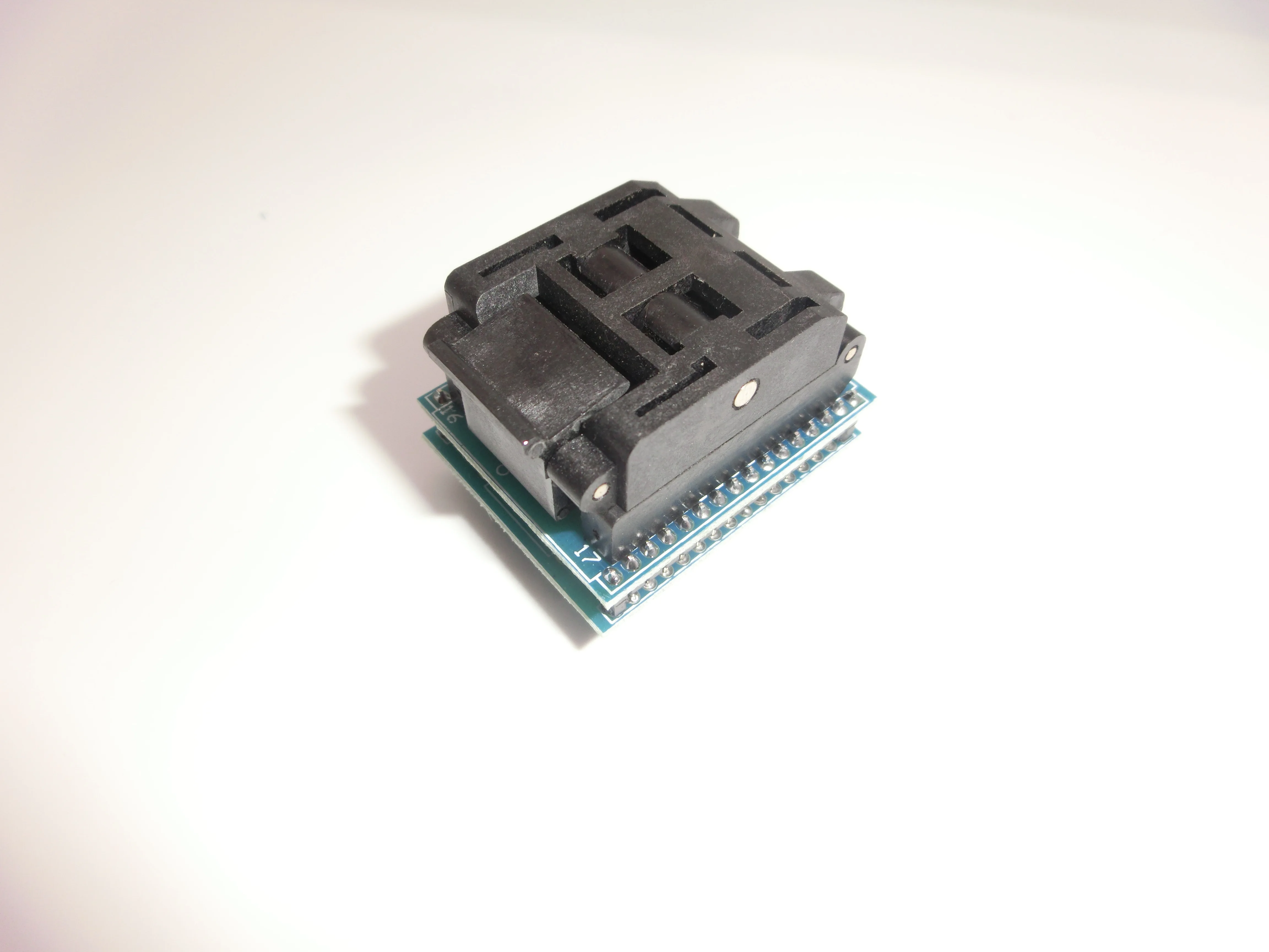 Программатор TQFP32 QFP32 LQFP32 к DIP32 универсальный адаптер с поддержкой ATMEGA8 AVR STM32 STC RT809F