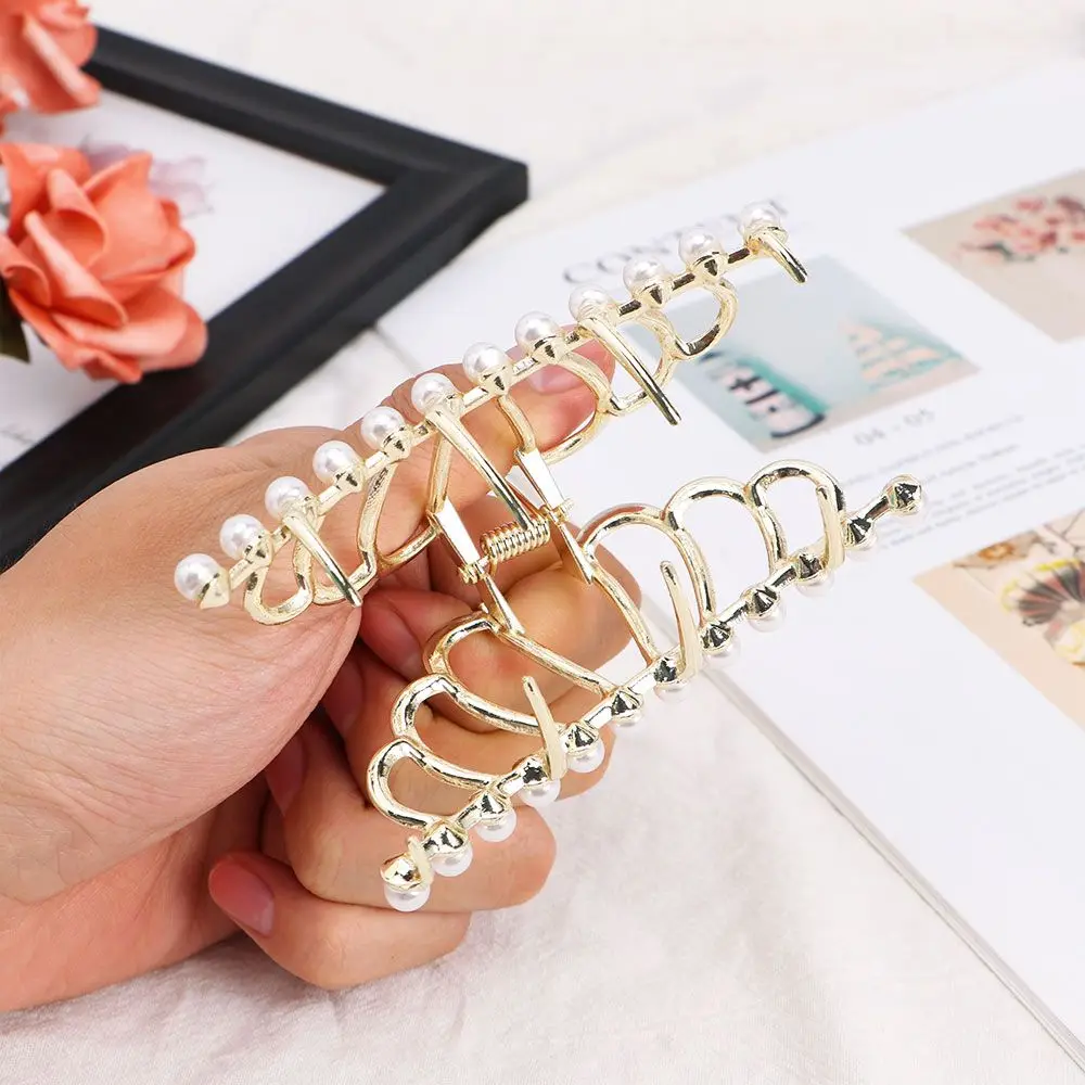 

Vintage Korean Elegant Crab Clips Imitation Pearl Women Hair Claws Hairpin Hollow Out Geometric Crown Hair Clips Ponytail Holder