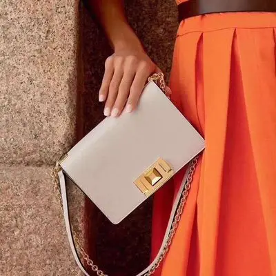 

Famous fashion designer shoulder bag casual brand handbag fashion high quality small square bag new simple button Messenger bag