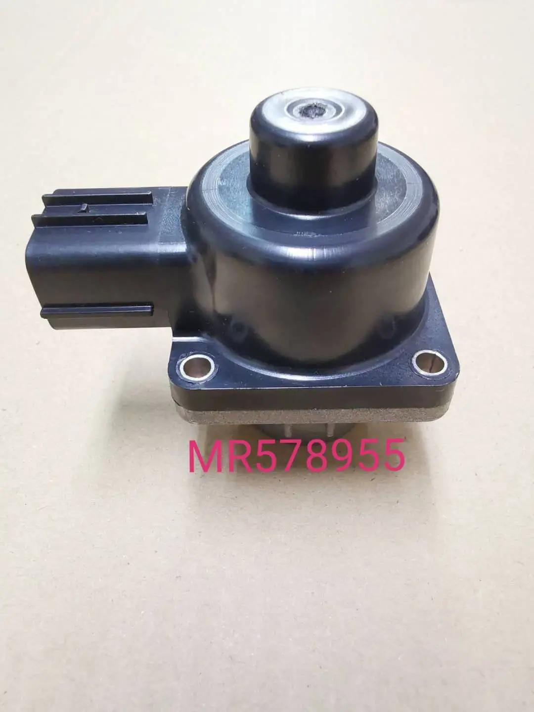 

MR578955 EGR Valve for Mitsubishi