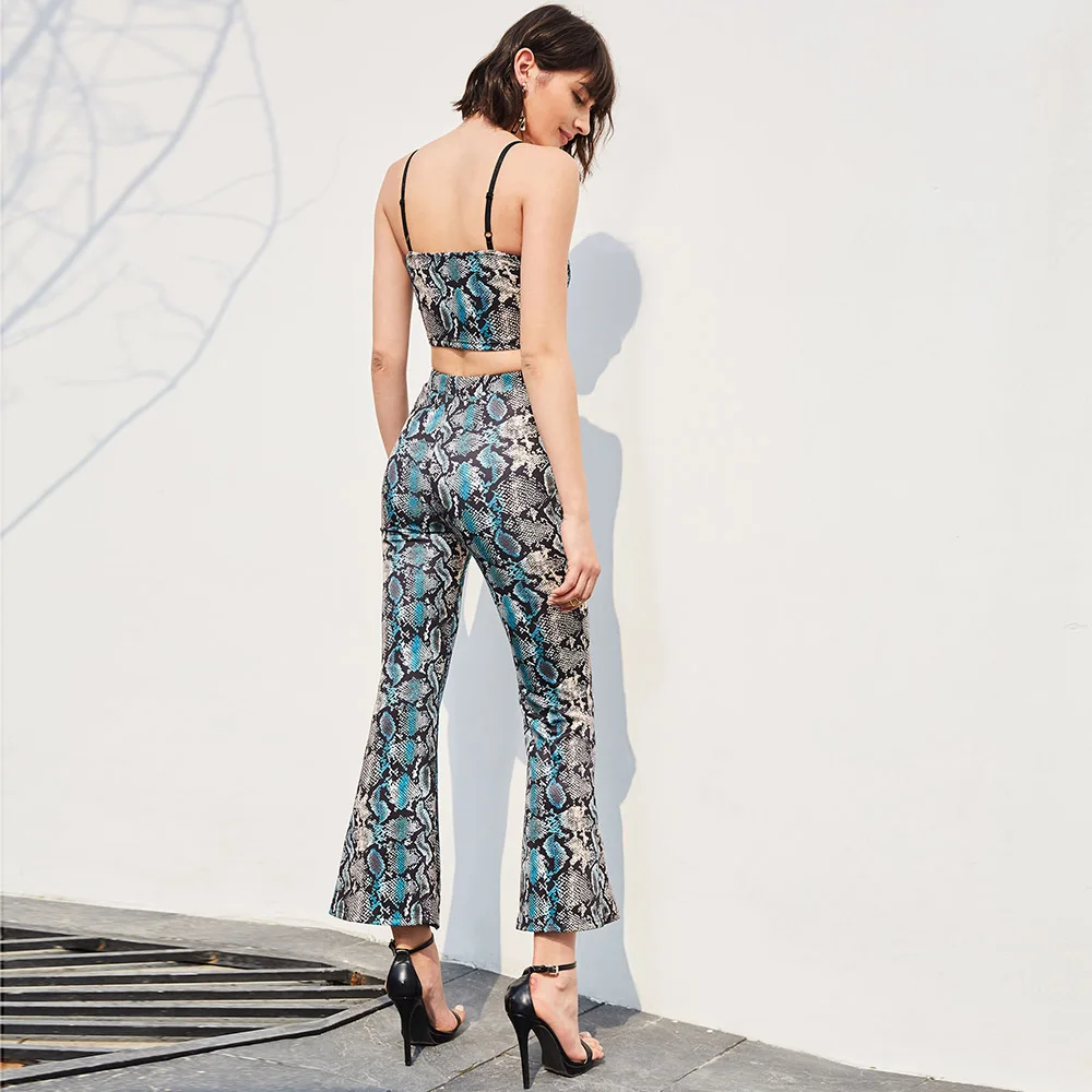 Модный повседневный комплект из двух предметов привлекательный женский Яркий