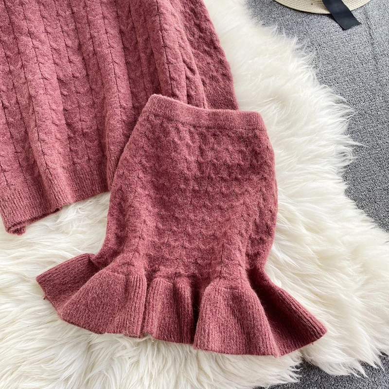

Women's Loose Two Piece Set Casual O-Neck Long Sleeve Pullovers Jumper And High Waist Mermaid Mini Skirt Female Knit Suit Winter