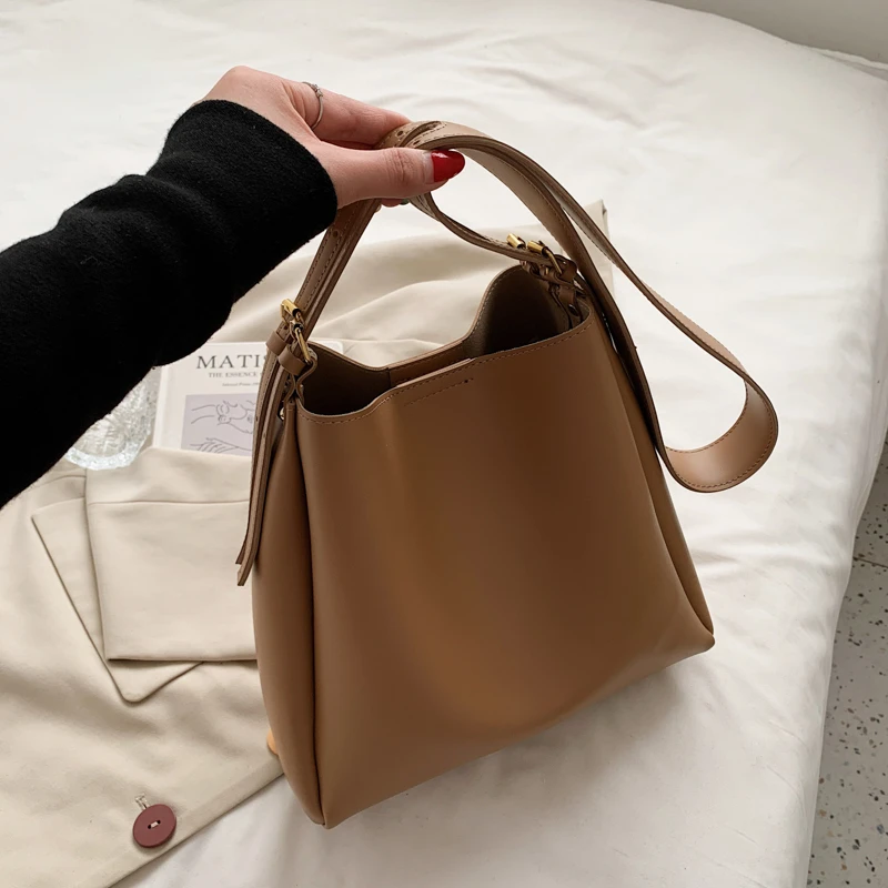 

High Quality Soft Leather Large Capacity Shoulder Bags for Women 2021 Solid Color Simple Student Female Crossbody Bag Sac à Main