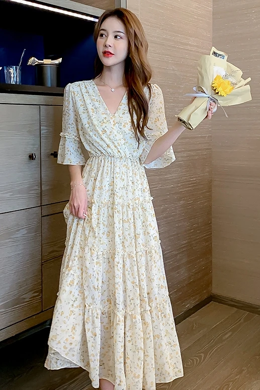 

COIGARSAM Cute Floral Print Women dress New Summer Fashion V-Neck Dresses Yellow Flowers 06918