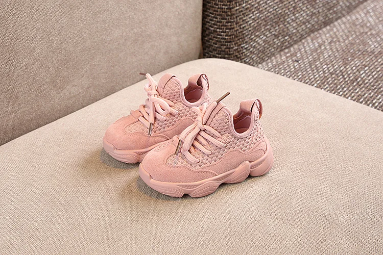 Спортивные кеды для малышей Новинка 2019 года трикотажная дышащая обувь девочек