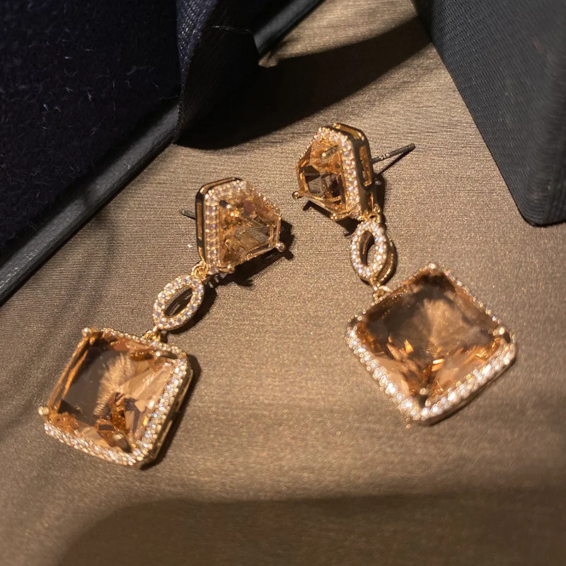 

Dazz New Luxury Geometric Square Dangle Earrings CZ Zircon Gold Jewellery Banquet Wedding Dress Best Ear Accessories Gifts 2020