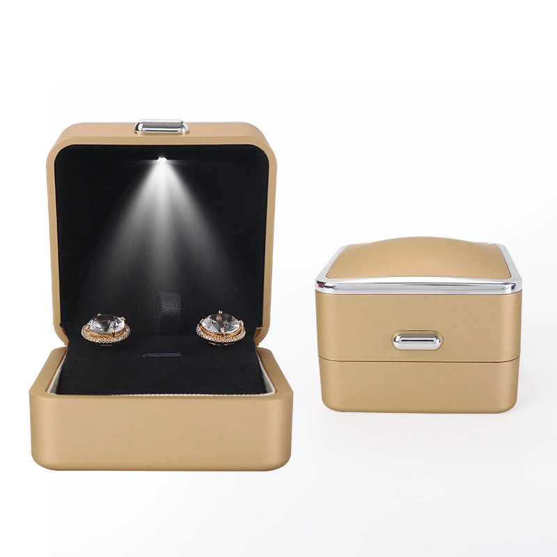 Joyero New Gold LED Wedding Ring Jewelry Box For Female Earrings Pendent Packaging Gift Case Jewellery Holder 3 Color Available