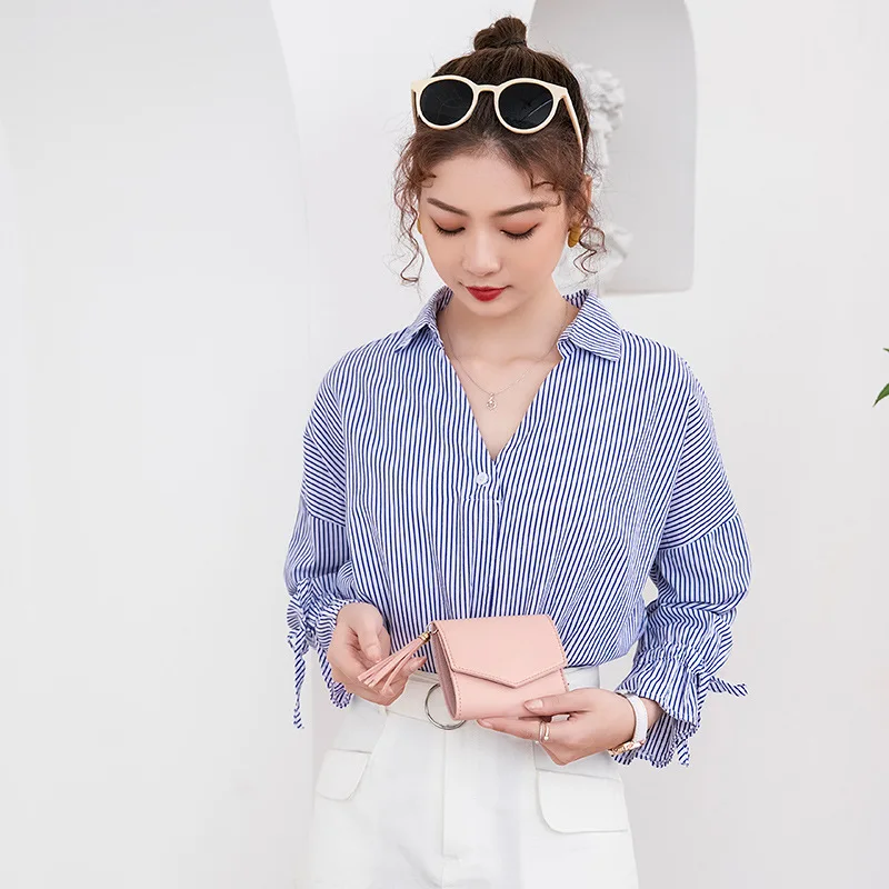 

Short Wallet Female Korean Version of The Tassel Small Wallet Simple Square Simple Wallets Ladies Coin Purse Mini Bag