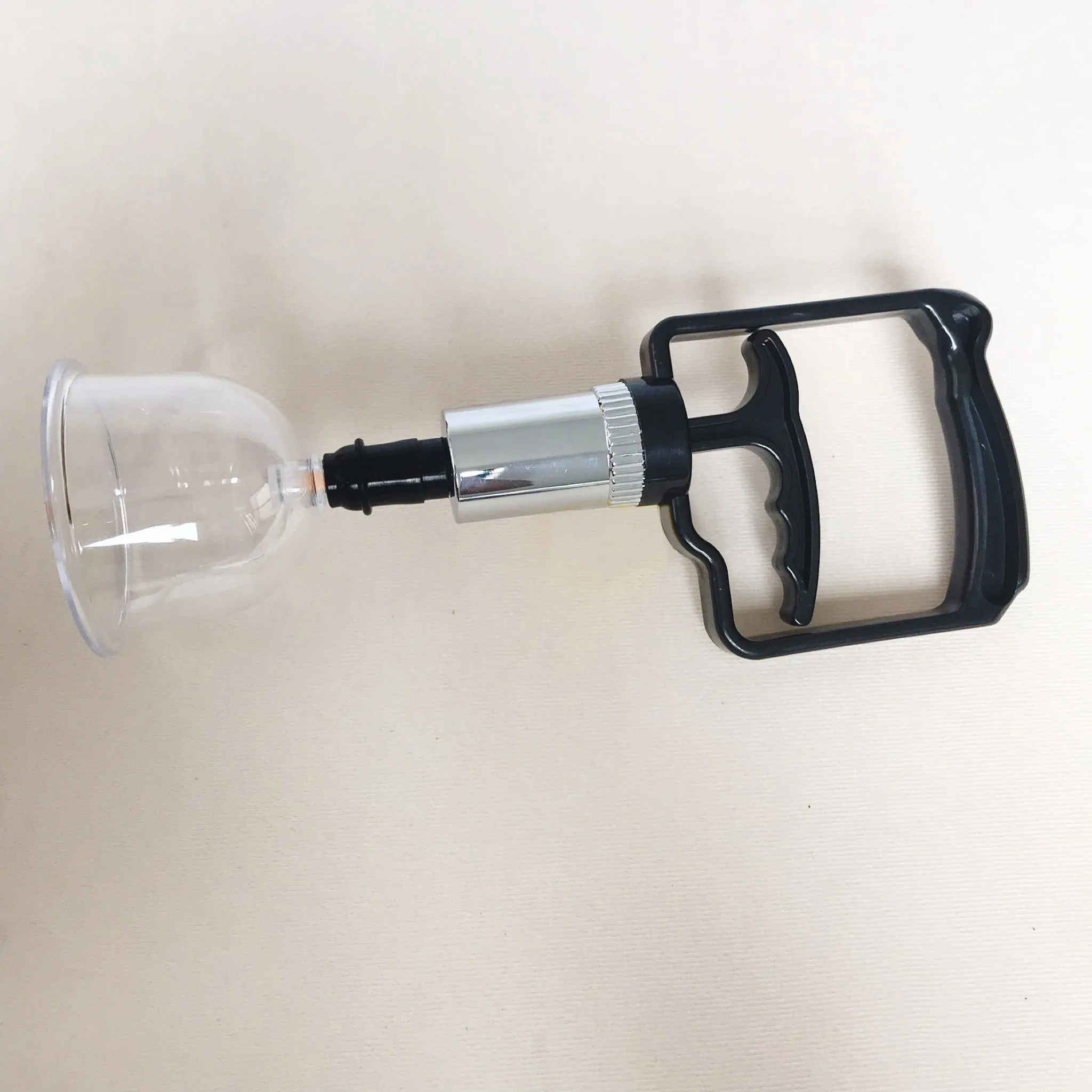 Вакуумные банки, всасывание насоса, небольшие присоски для чашек, большой маленький черный насос