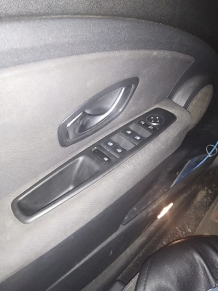 

Front Left Side Power Master Window Switch For Renault Fluence L30 Megane Electric Window Control Switch 254000008R 25400-0008R