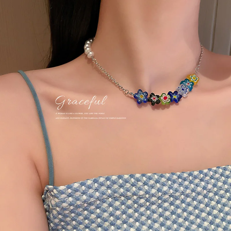 

Designer colored glaze romantic Daisy floret pearl necklace female INS niche personality candy color clavicle chain female