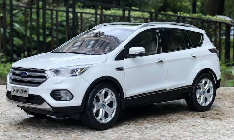 1:18 литая модель для Ford Kuga Escape 2017 Белый внедорожник сплав игрушечный автомобиль