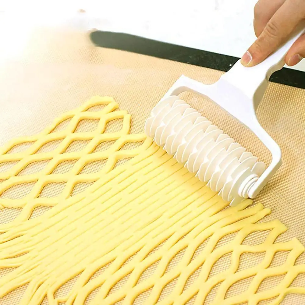 

Plastic Dough Mesh Roller Cutter Pull Net Wheel Knife Pizza Pastry Cutter Cake Craft Making Tool Baking Accessories