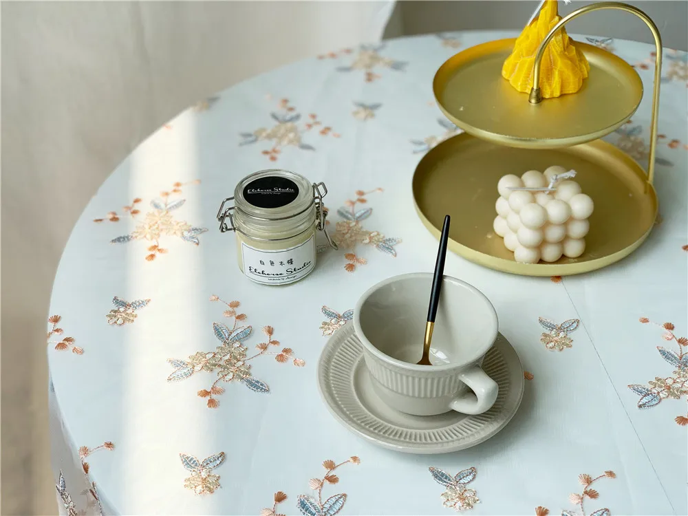 

Ancient floral net gauze tablecloth posing background cloth cover cloth