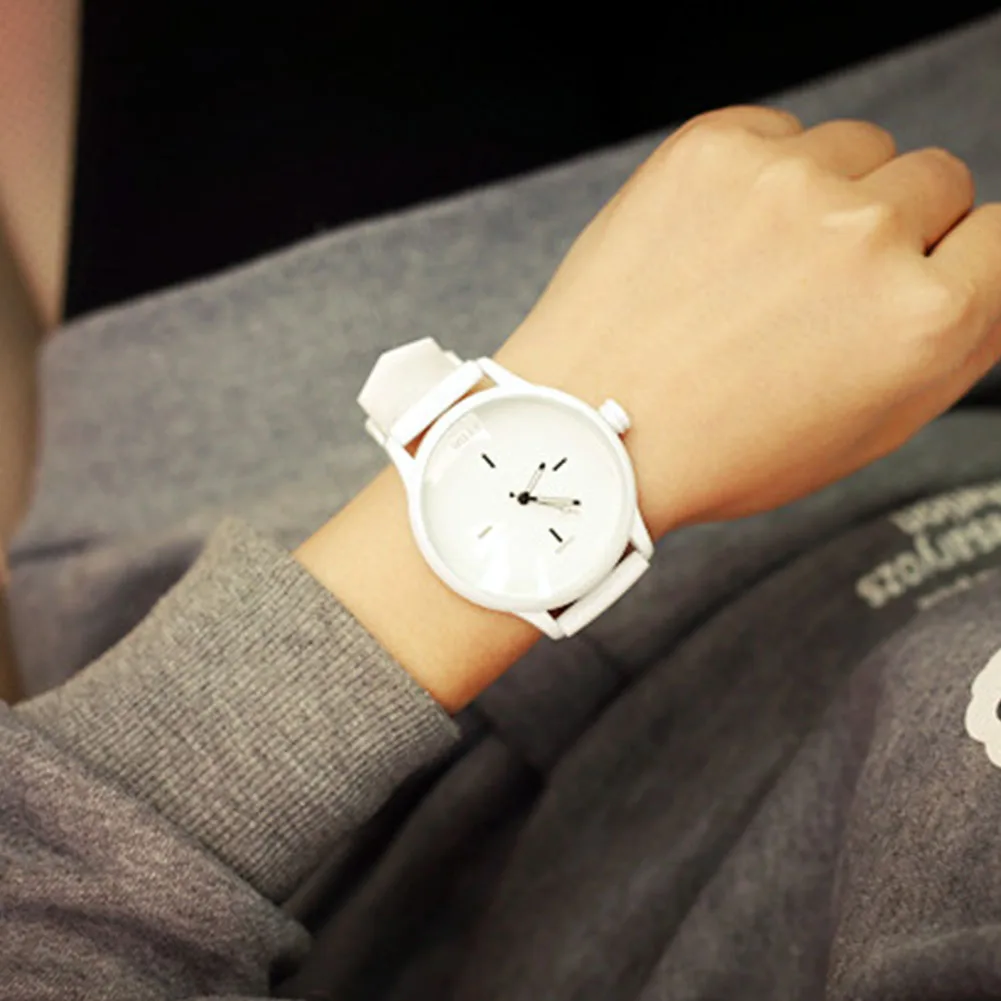 

High Quality Fashion Brand Soft Silicone Strap Jelly Quartz Watch Wristwatches for Women Ladies Lovers Black White Rose Band