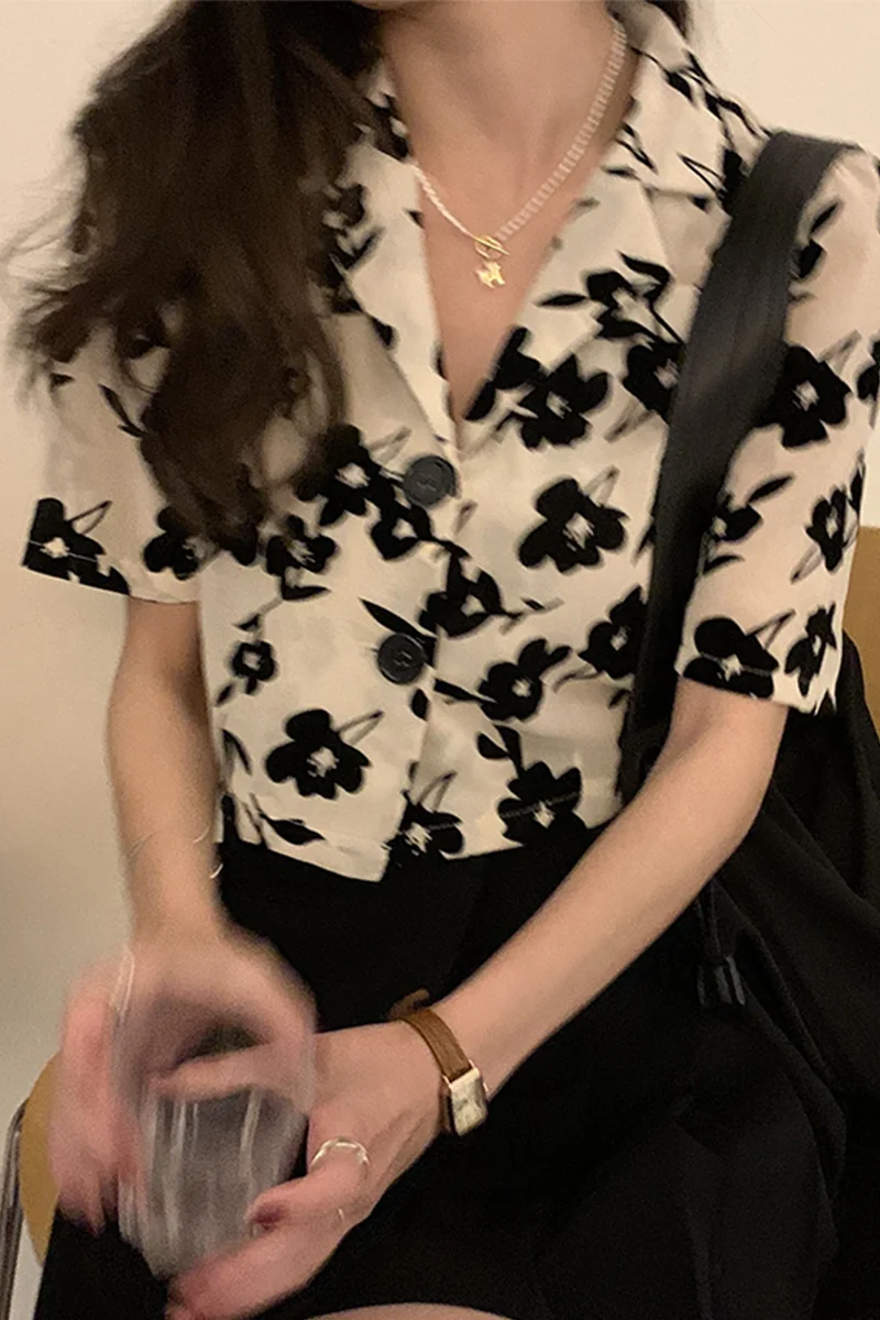 

Casual Contrast Color Shirt Women's Korean-Style Short Slimming V-neck Small Suit Age-Reducing Floral Short-Sleeved Top