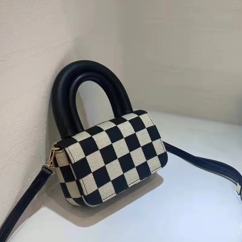 

2021 Trend Simple New Winter Checkerboard Lattice Soft Portable Handbag Small Square Shoulder Bag Canvas Leather Simple Flap