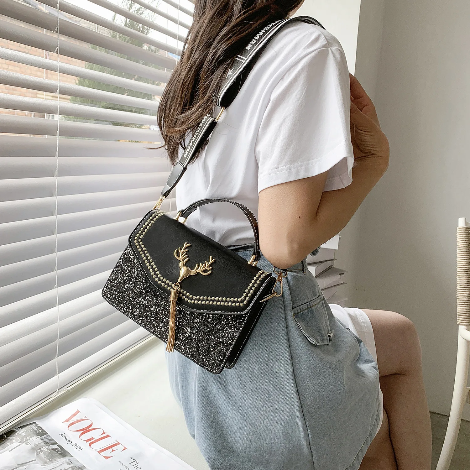 

Fashion Net red shoulder bag. Lady's Retro tassel Crossbody Bag. Star sky antler handbag. 2021 new bag for women