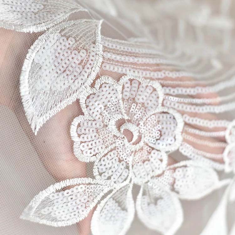 Высококачественная вышивка блестки из молочного шелка кружевная ткань