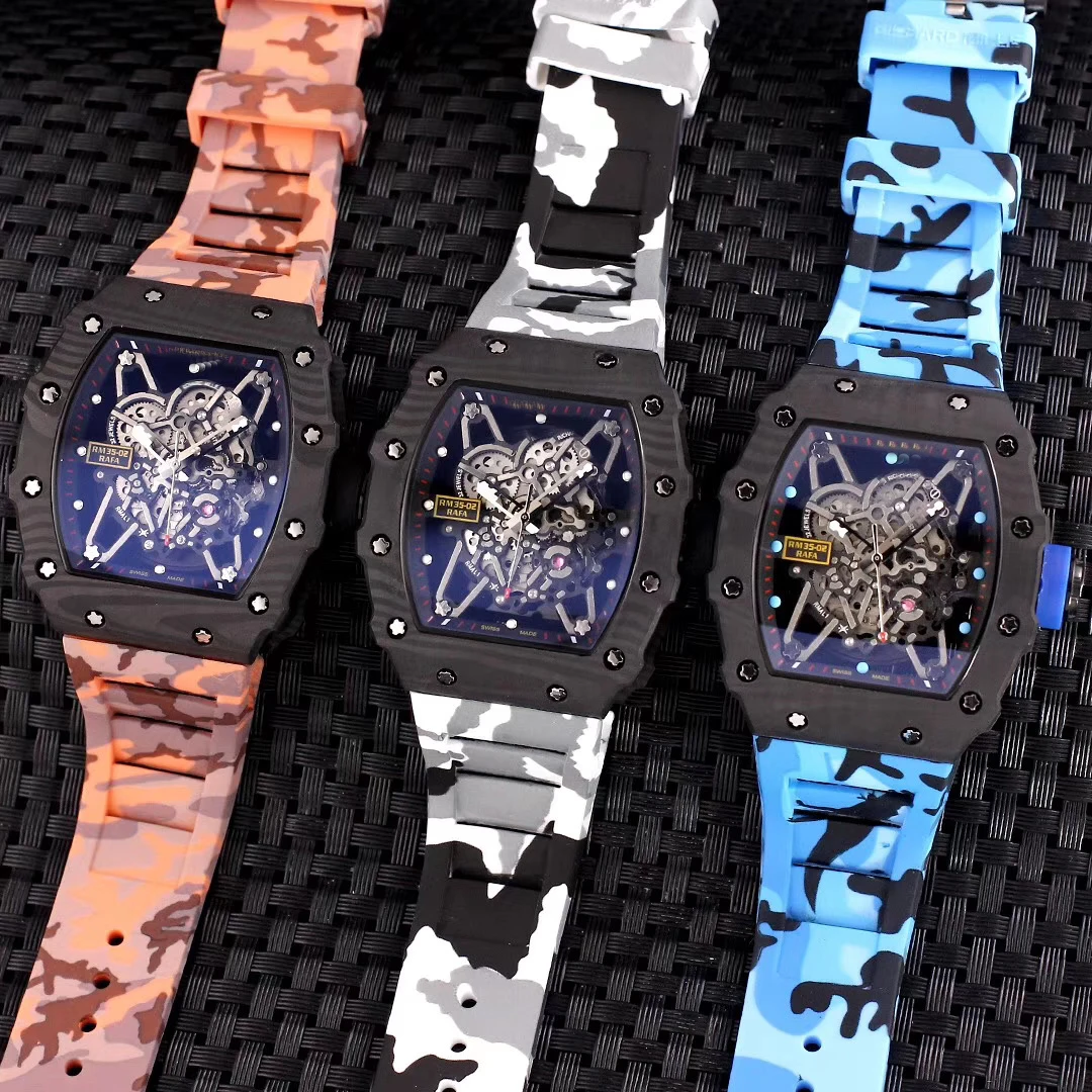 

Classic New Men Blue Black Camouflage Rubber Watch Sapphire Automatic Mechanical Carbon Fiber Calendar Skeleton Wristwatch