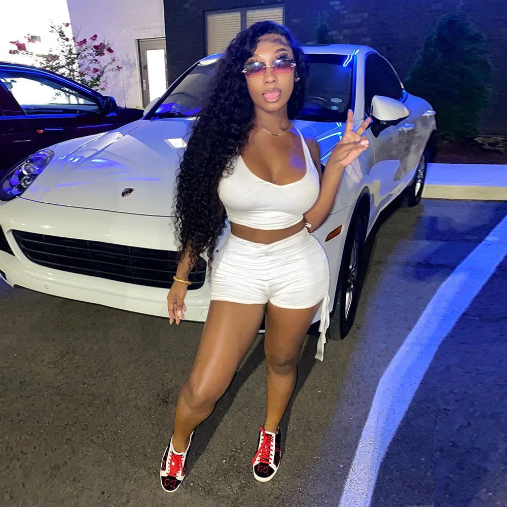 

Женский спортивный костюм из двух предметов, однотонный плиссированный топ без рукавов и с глубоким V-образным вырезом, велосипедная коротк...