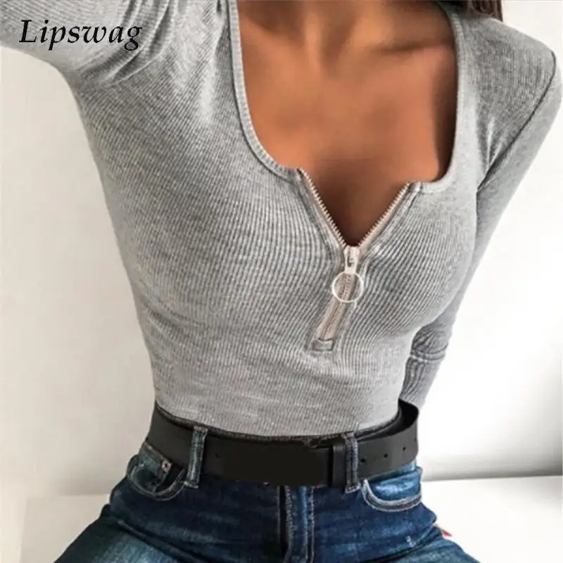 

Женская блузка в рубчик с V-образным вырезом и длинным рукавом