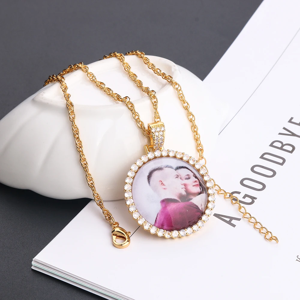 

Lateefah Fasion Round Custom Photo Pendant Necklace For Men&Women Cubic Zircon Medallions Solid Pendants Trendy Jewelry Gifts