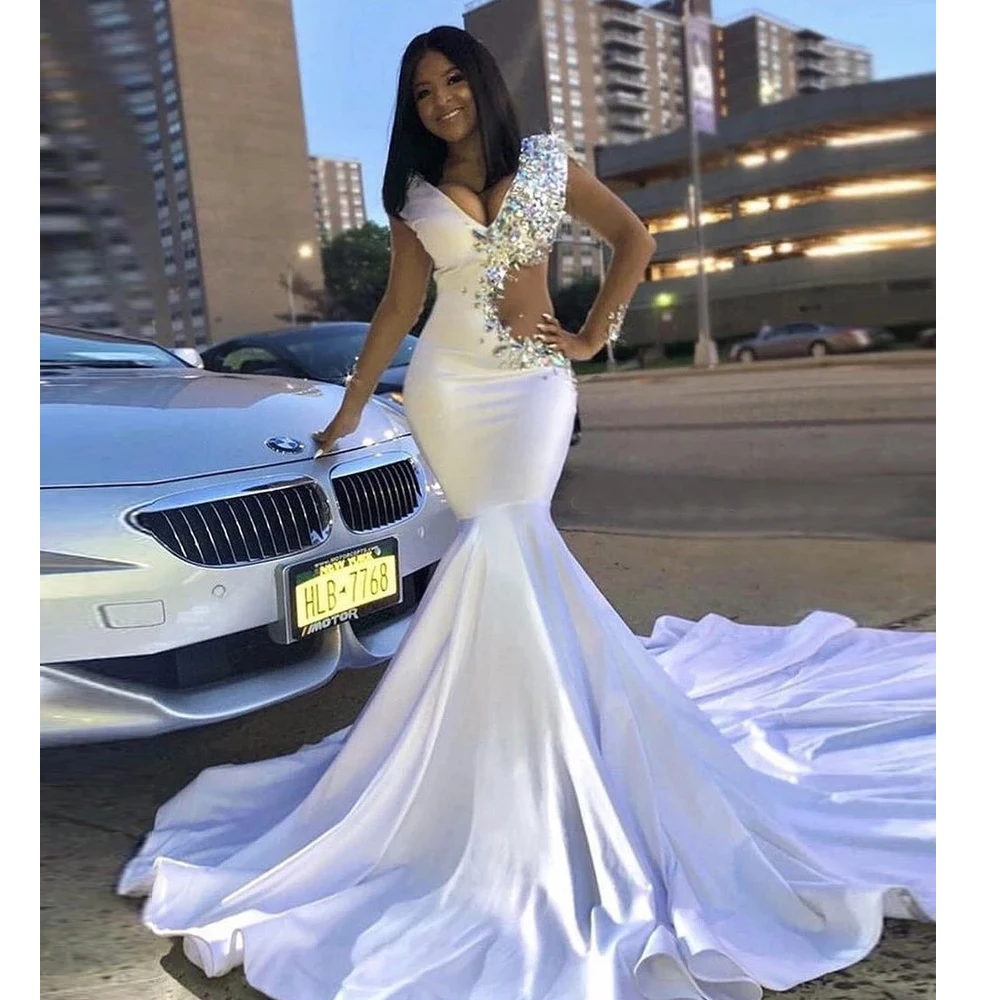 

2021V-Neck Sexy Trumpet/Mermaid Prom Dresses White With Rhinestone Long Party Dresses Sweep Train Evening Gowns