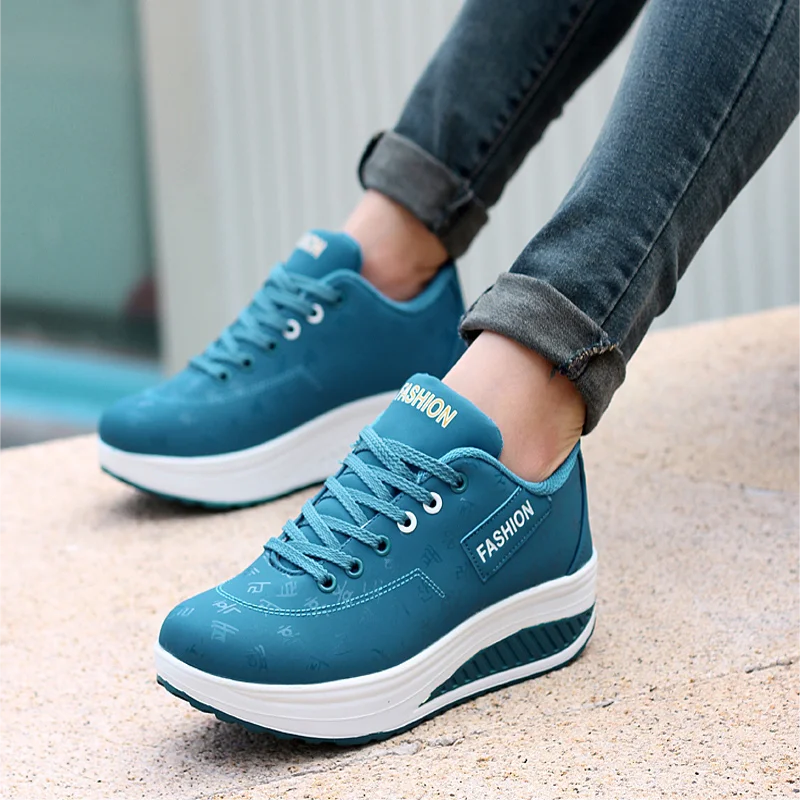 

Женские кроссовки для бега на платформе со шнуровкой