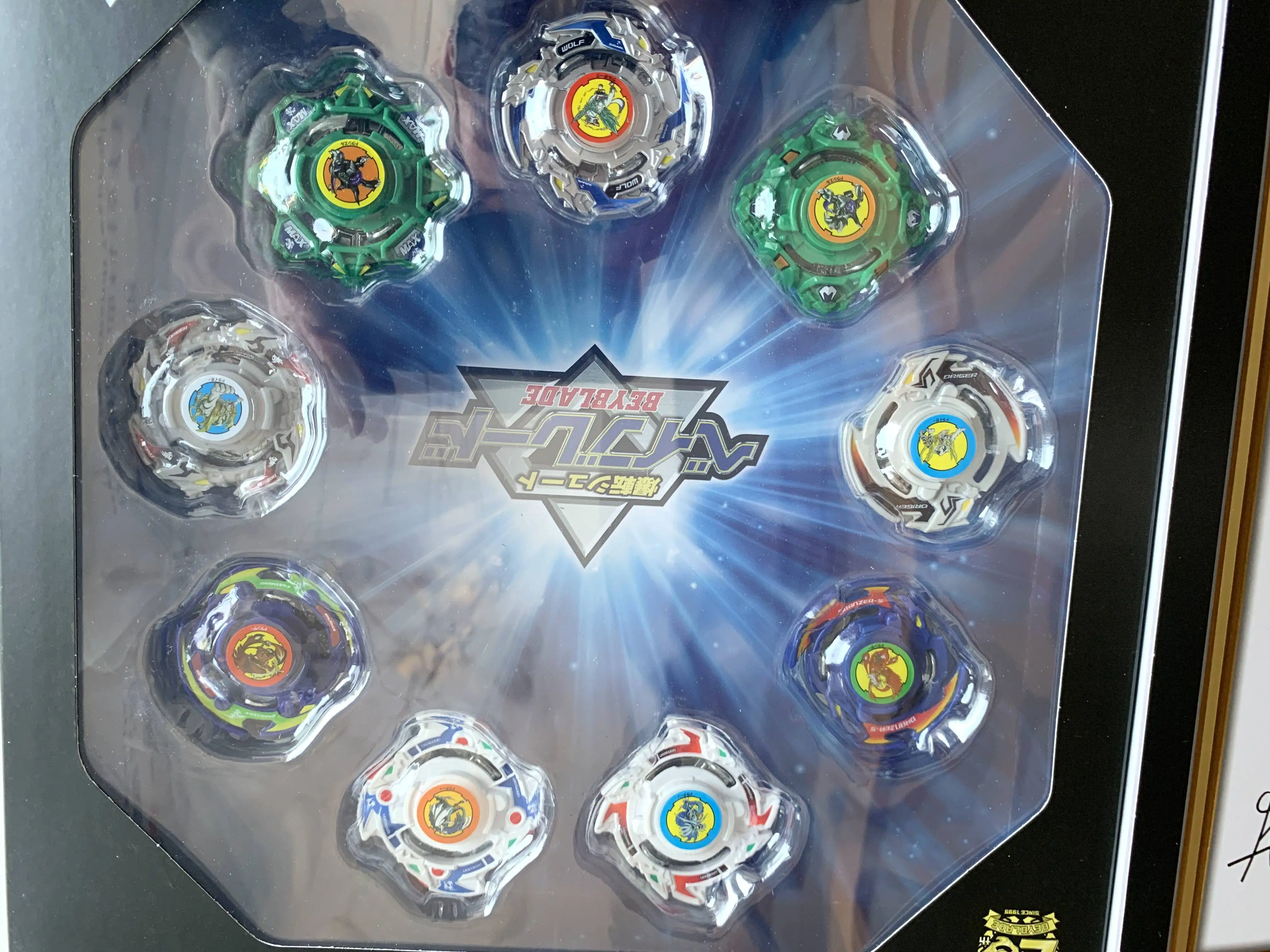 

100% Original Takara Tomy Beyblade explosion WBBA BBG-21 Bakuten Beyblade 20th aniversario conjunto