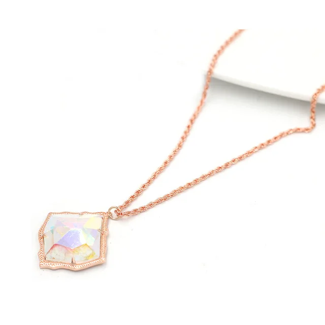 Rose ab necklace Новое поступление года. Ожерелье с подвеской из акриловой инкрустации в виде лица Mirro. Ожерелье с подвеской в виде объемной смолы лучшего качества - Окраска металла: Rose ab necklace