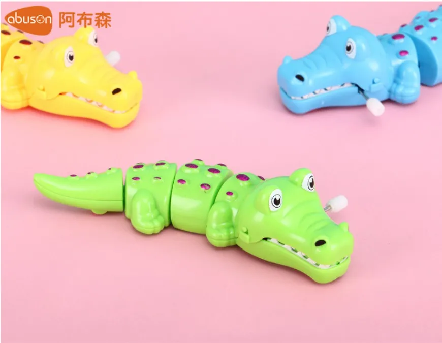 Crocodile 1 шт. самолет Заводной милый мультфильм Животные заводные игрушки для детей Форма собаки модель автомобиля игрушка ребенок подал подарок для детей - Цвет: Crocodile