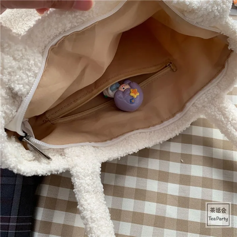 

Korean Version of The Autumn and Winter New Cute Cartoon Plush Shoulder Bag Student Portable Shopping Package Girl All-Match