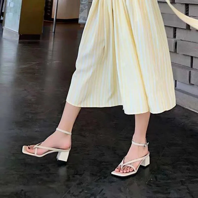 

2020 Summer Street Style Ladies Square Toe Open Toe Clip Buckle Sandals Female New Party Sandals High Heels Shoes