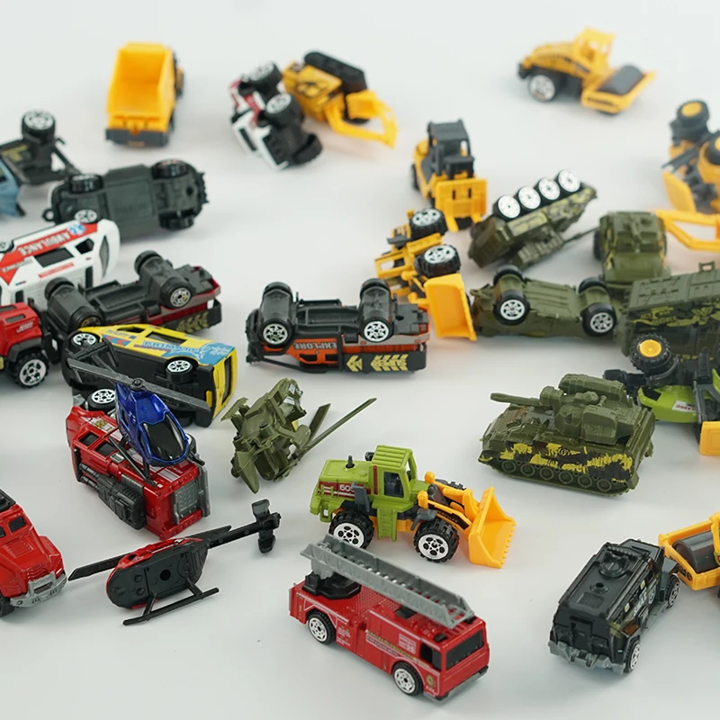 6 шт. Diecast металлические игрушечный автомобиль модель автомобиля трактор военные фермерская техника 1: 64 Бэтмен Железный человек Тони мини Aolly Строительный набор игрушек