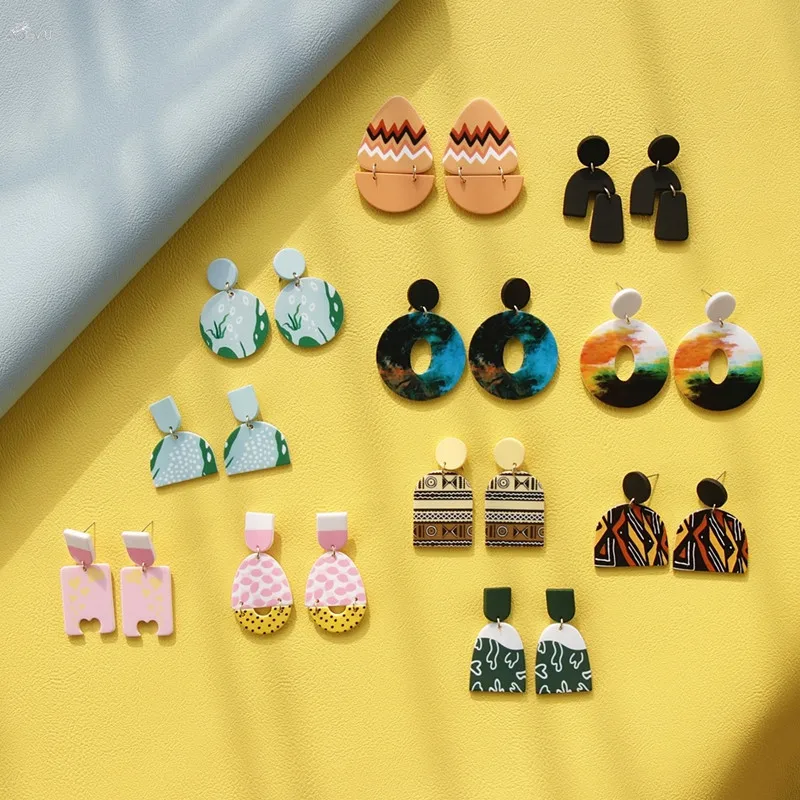 

Женские Винтажные висячие серьги AOMU, Круглые разноцветные акриловые серьги с геометрическим рисунком, ювелирные украшения для вечеринок, 1 ...