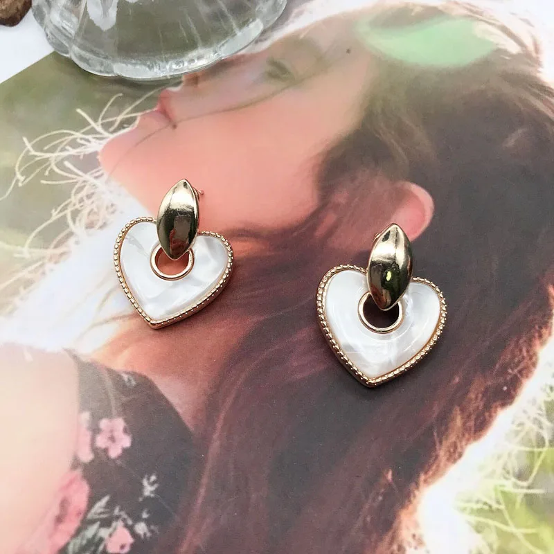 

Love Heart Earring Shell Elegant Female Gifts Trend Temperament Pierced Wedding Party Classic Jewelry
