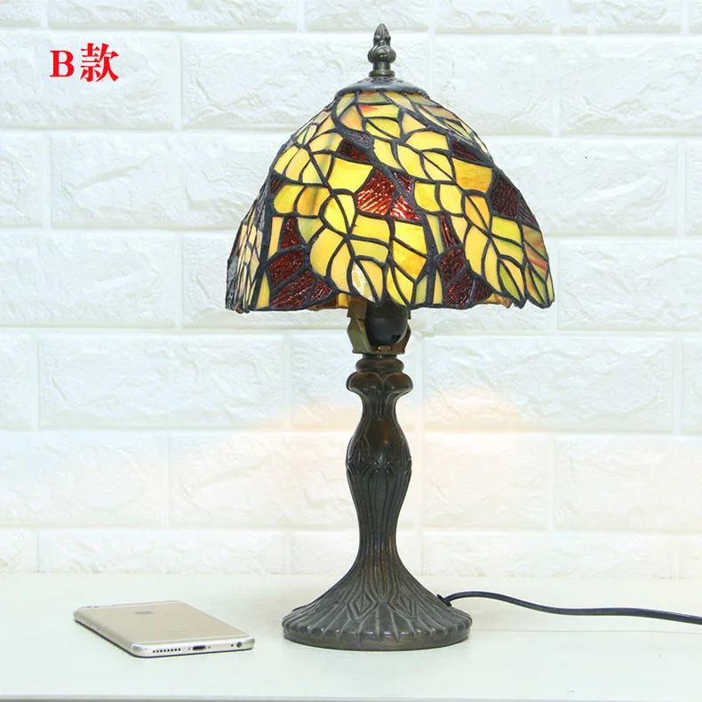 Настольная лампа Тиффани E27 прикроватная в стиле барокко для спальни креативная